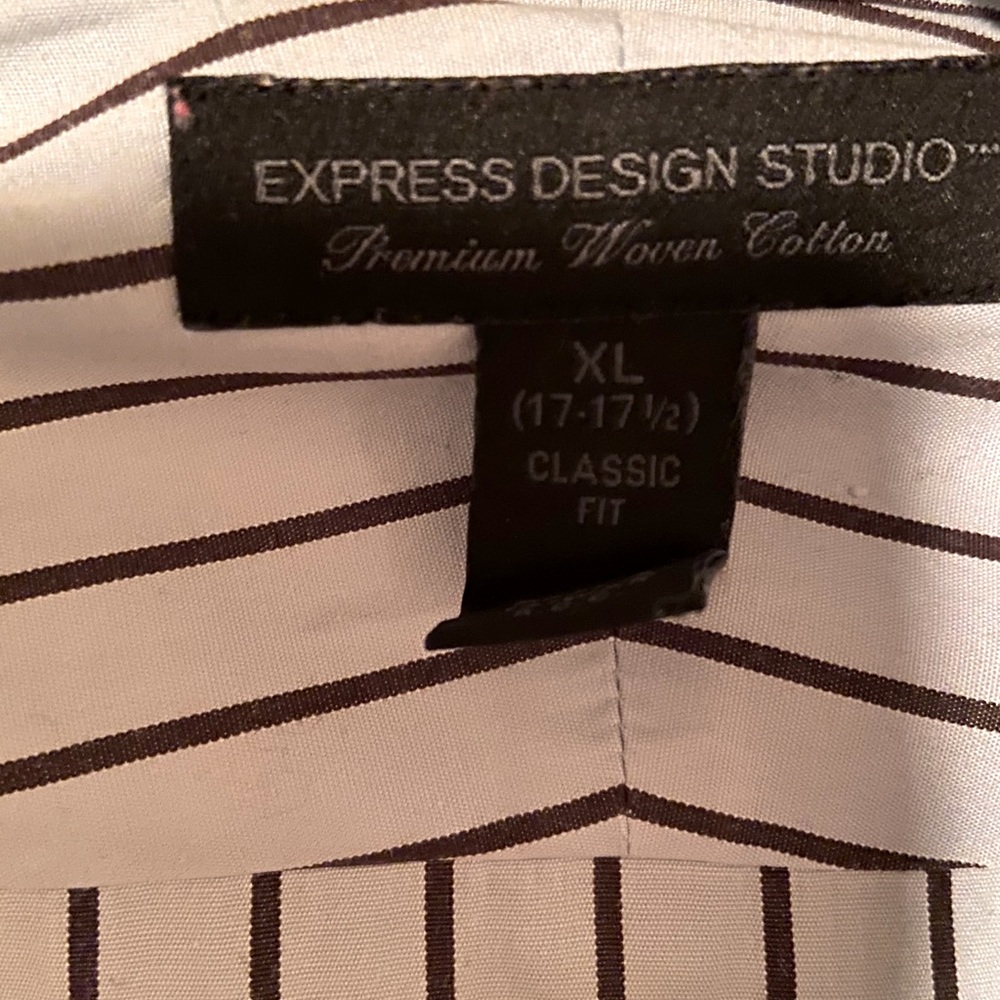 Men’s Express button down - Picture 2 of 4